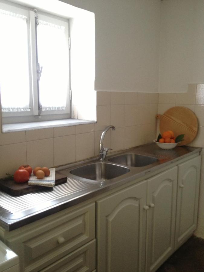 Aνεξάρτητη Παραδοσιακή Πέτρινη Κατοικία Corinthe Extérieur photo