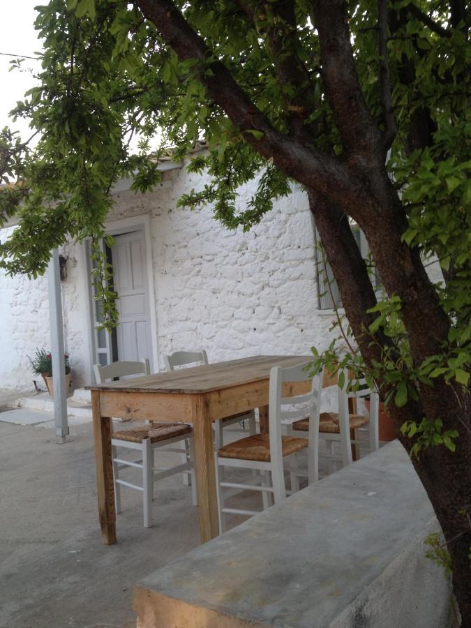 Aνεξάρτητη Παραδοσιακή Πέτρινη Κατοικία Corinthe Extérieur photo